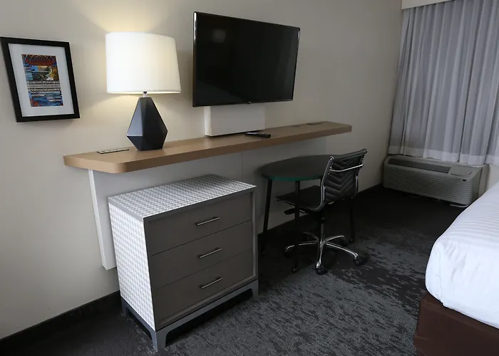 Chicago North Shore By Ihg 4*