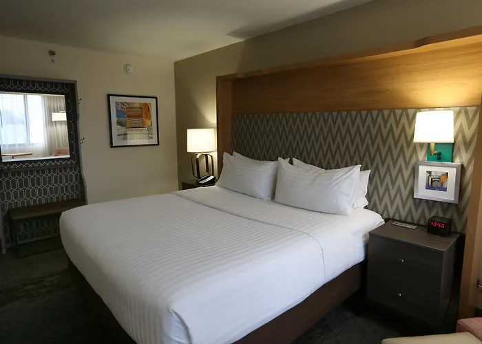 Chicago North Shore By Ihg Hotel 4*