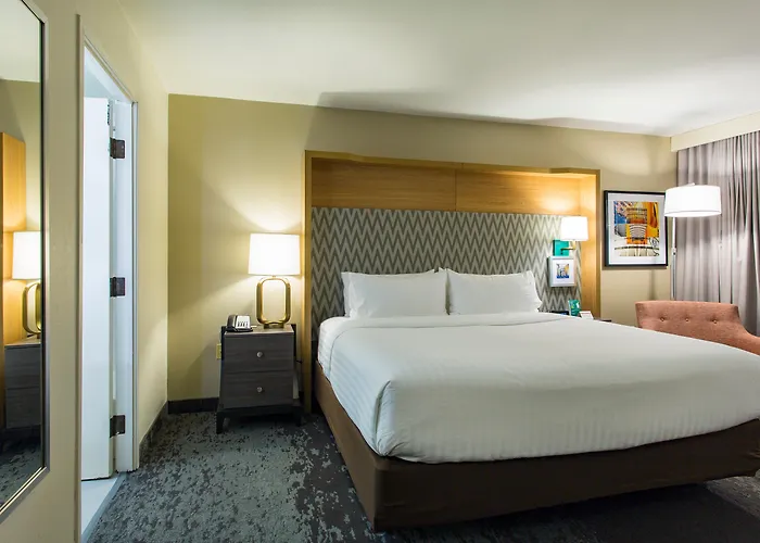 Hotel Chicago North Shore By Ihg 4*