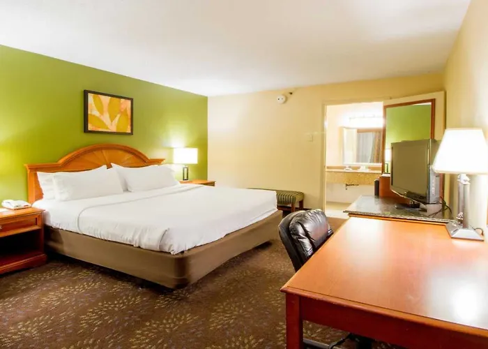 Hotel Chicago North Shore By Ihg Skokie